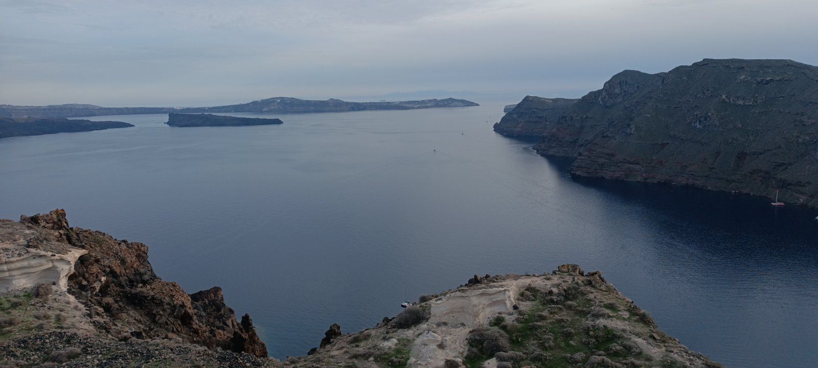 Private Santorini to Thirasia: Caldera Views, Timeless Villages and Boutique Wine Experience
